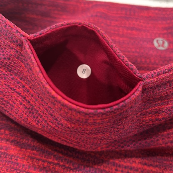 lululemon athletica Cropped Leggings with Wide Waistband and Form-Fitting Design - Picture 2 of 7